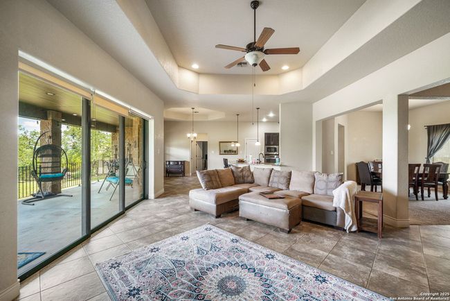 378 Lantana Xing, House other with 4 bedrooms, 3 bathrooms and null parking in Spring Branch TX | Image 12