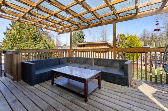 26673 32 A Avenue, House other with 6 bedrooms, 2 bathrooms and 2 parking in Langley BC | Image 22