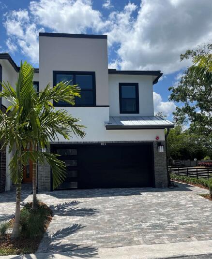 84th Ter, Plantation, FL 33324