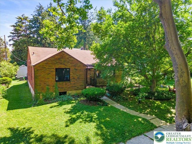 1321 W Union Blvd, House other with 3 bedrooms, 2 bathrooms and null parking in BETHLEHEM PA | Image 5