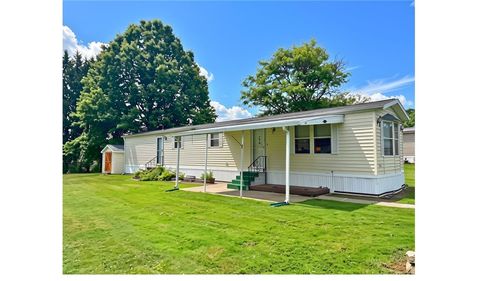1565 Lee Ln, Grove City, PA, 16127-9317 | Card Image