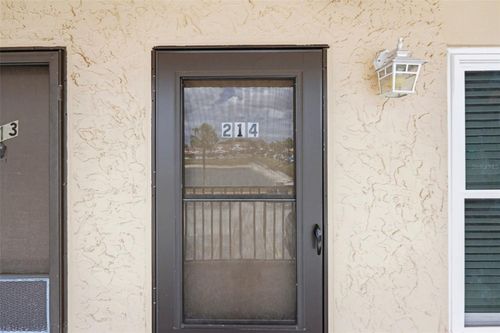 214-6400 46th Ave N, KENNETH CITY, FL, 33709-3136 | Card Image