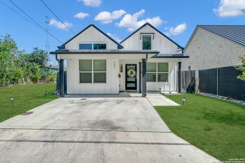 121 Cash St, San Antonio, TX, 78210-1707 | Card Image