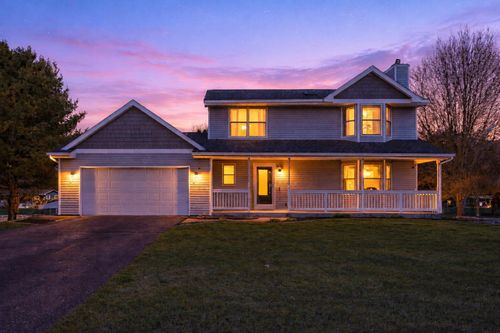 160 Rosewood Trl, Battle Creek, MI, 49014-7860 | Card Image