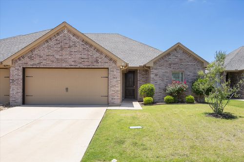 508 Landry Ct, Granbury, TX, 76049-4901 | Card Image