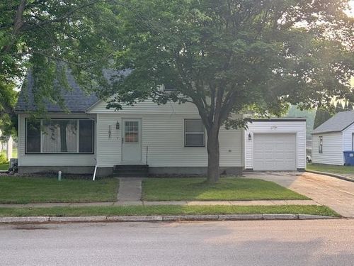 1107 11th St, Clarkfield, MN, 56223-7004 | Card Image