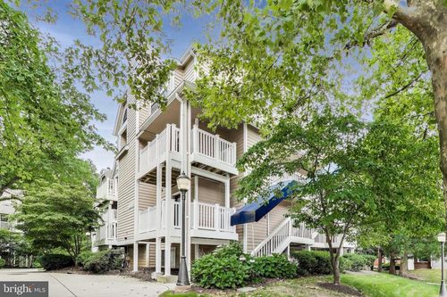 apt-130-10805 Hampton Mill Ter, ROCKVILLE, MD, 20852-5459 | Card Image