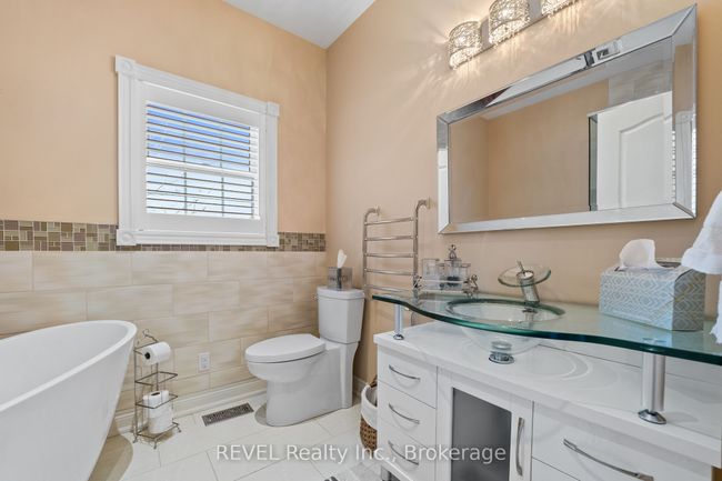 3676 Rebstock Rd, House other with 5 bedrooms, 4 bathrooms and 13 parking in Crystal Beach ON | Image 16