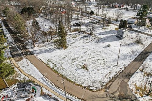 610 Montgomery St, Marshall, MI, 49068-1619 | Card Image