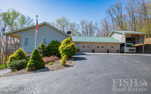 97 Heverly Ln, BEECH CREEK, PA, 16822-8046 | Card Image