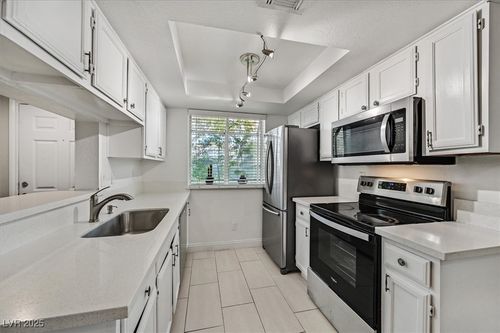 unit-103-5890 Medallion Dr, Las Vegas, NV, 89122-0218 | Card Image