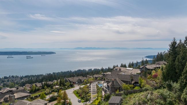 2345 Kadlec Crt, House other with 5 bedrooms, 7 bathrooms and 10 parking in West Vancouver BC | Image 12