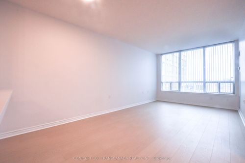 lp118-9017 Leslie St, Richmond Hill, ON, L4B4R8 | Card Image