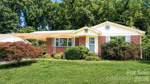 116 Clark St, Morganton, NC, 28655-2506 | Card Image