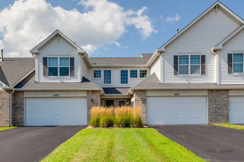 1627 S Candlestick Way, WAUKEGAN, IL, 60085-8670 | Card Image