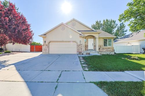 5525 Hampton Way, Stansbury Park, UT, 84074-8128 | Card Image
