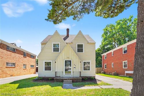 3652 Douglas Rd, Toledo, OH, 43613-4833 | Card Image