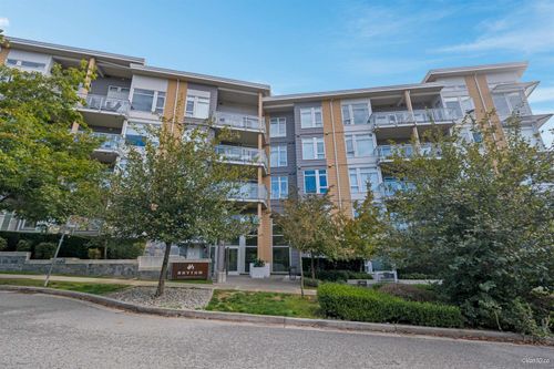 207-3263 Pierview Cres, Vancouver, BC, V5S0C3 | Card Image