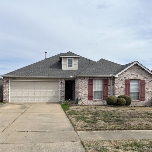 11899 S 269th East Ave, Coweta, OK, 74429-4838 | Card Image