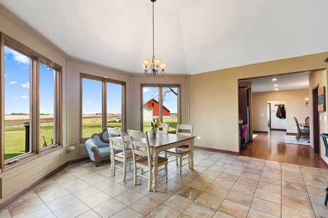 550 Maplewood Rd, House other with 6 bedrooms, 6 bathrooms and 3 parking in Somonauk IL | Image 11