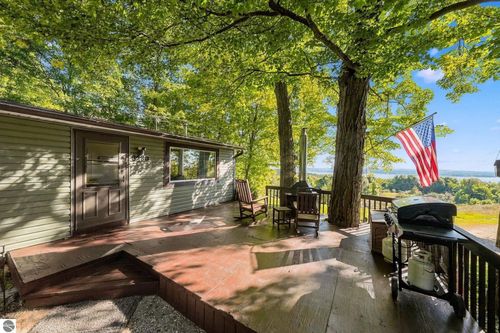 8280 S Vineyard Drive, Cedar, MI, 49621 | Card Image