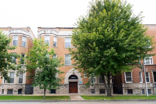 1b-4852 Prairie Ave, Chicago, IL, 60615-1250 | Card Image