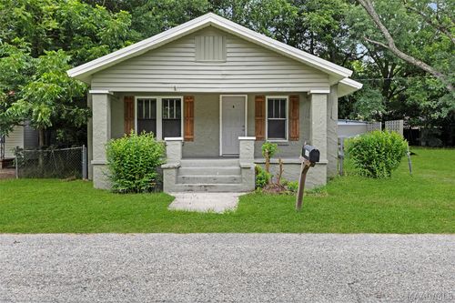 1412 Taylor Ave, Clanton, AL, 35045-3240 | Card Image