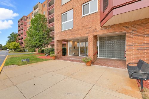 apt-428-200 Park Ave, Calumet City, IL, 60409-5025 | Card Image
