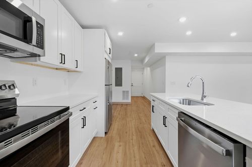206-26 Union St, Natick, MA, 01760-4892 | Card Image