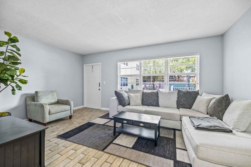 104-1900 Ne 8th Ct, Fort Lauderdale, FL, 33304-3061 | Card Image