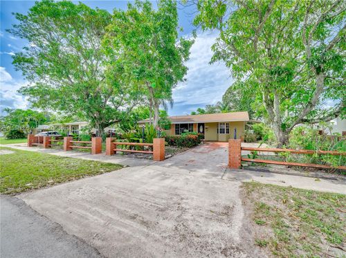 7140 Fillmore St, Hollywood, FL, 33024-7346 | Card Image