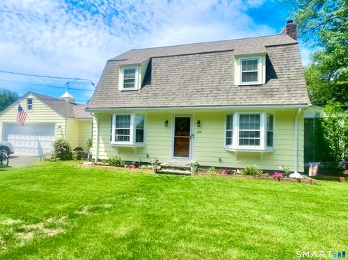729 Lovely St, Avon, CT, 06001-2975 | Card Image