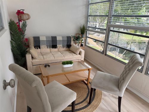 206-3430 Nw 52nd Ave, Lauderdale Lakes, FL, 33319-5212 | Card Image