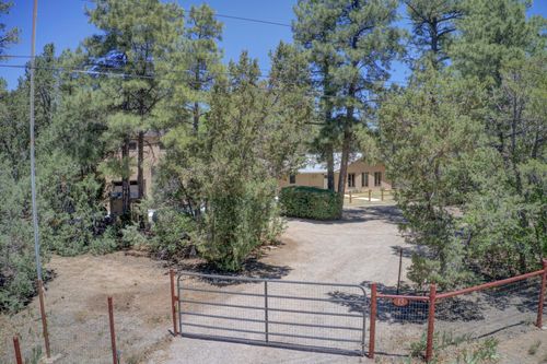 13 Robinhood Ln, Tijeras, NM, 87059 | Card Image