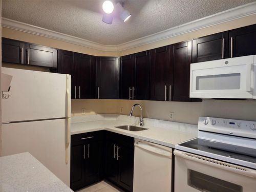 apt-104-10749 Cleary Blvd, Plantation, FL, 33324-6077 | Card Image