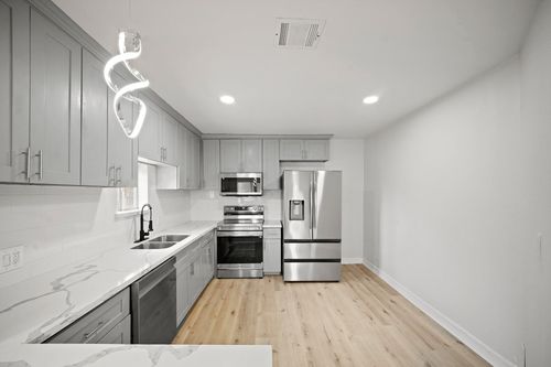 3501 Farmer St, Houston, TX, 77020-8326 | Card Image