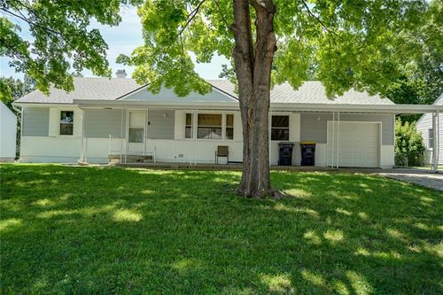 4222 N Chelsea Ave, Kansas City, MO, 64117-1908 | Card Image