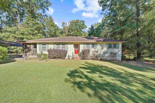 894 Chapman Dr, Macon, GA, 31211-7212 | Card Image