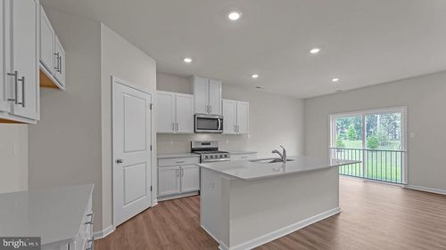 5 Dahlia Ct, BAYVILLE, NJ, 08721-2443 | Card Image