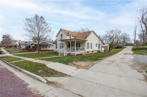 604 N 5th St, Independence, KS, 67301-2808 | Card Image