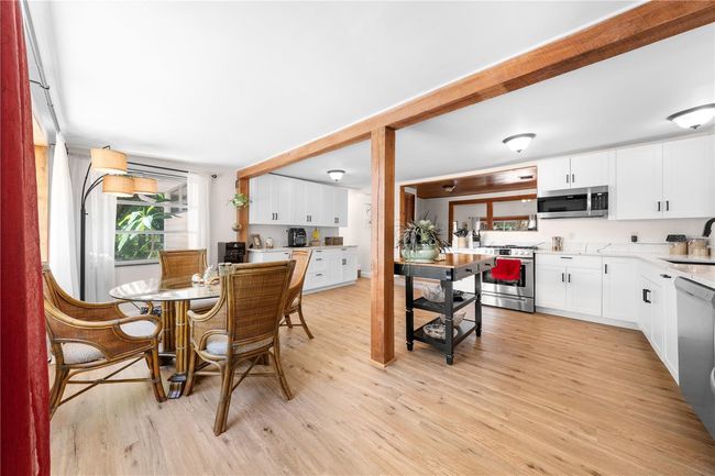Main Home - Kitchen & Dinette | Image 16