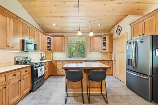 677 County Road 60, House other with 3 bedrooms, 3 bathrooms and null parking in Grand Marais MN | Image 29