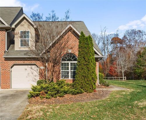 3057 Renaissance Pkwy, Jamestown, NC, 27282-8753 | Card Image