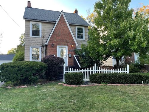 3981 Orchard Rd, Cleveland Heights, OH, 44121-2411 | Card Image