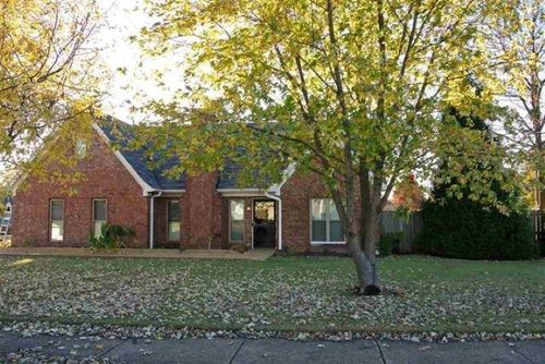 3753 Oakmoor Ct, Bartlett, TN, 38135-3129 | Card Image