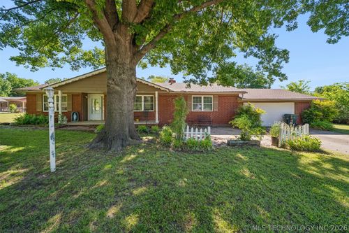 758 Summer Lane, Claremore, OK, 74017 | Card Image