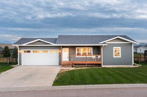 3842 Ward Ave, Spearfish, SD, 57783-7702 | Card Image