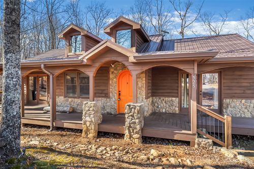 525 Mossy Oak Trl, Nebo, NC, 28761-0070 | Card Image