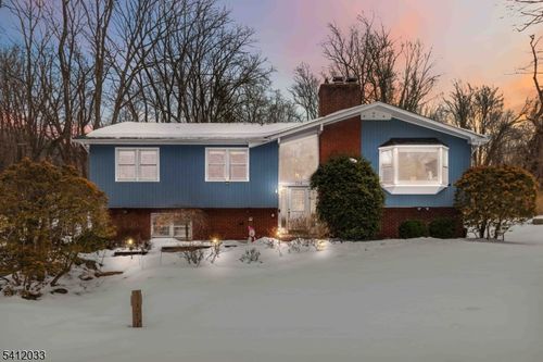 384 Millbrook Ave, Randolph, NJ, 07869-2117 | Card Image