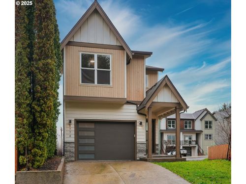 8774 Sw 176th Ave, Beaverton, OR, 97007-7532 | Card Image